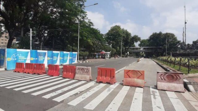 Você quer passar pelo Palácio de Merdeka esta manhã, prepare -se para ser desviado! A estrada foi fechada por ...

