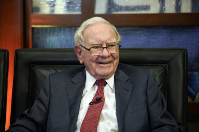 Warren Buffett faz da venda major

