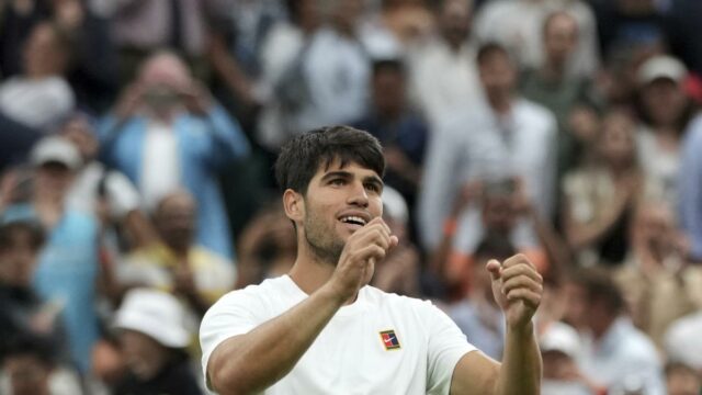 Wimbledon 2025: Alkaraz resiste a vermelhos vermelhos para chegar às quartas de final de Wimbledon

