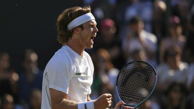 Wimbledon 2025: Rublev, para a terceira rodada, explica como o jogo de Grasscourt mudou

