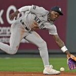 Yanks move chisholm novamente 2b após 3b