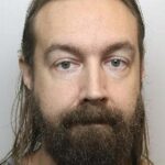 O policial Stuart Trentham, 41, que fez sexo com uma vítima vulnerável de roubo enquanto estava de serviço, foi preso por 18 meses