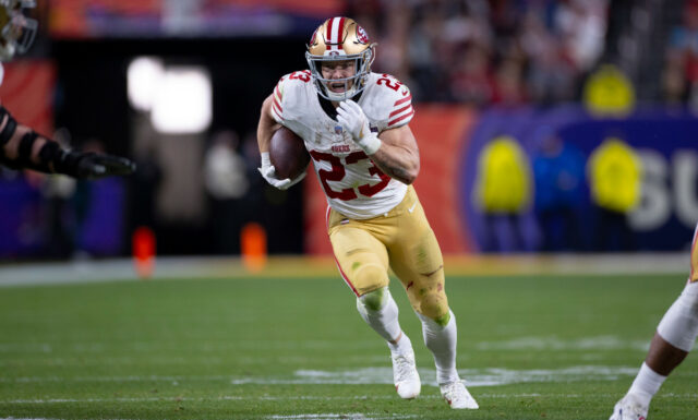 49ers Cut of 49ers é o iCult do Christian McCaffrey

