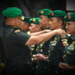 6 Coronel TNI Break Stars! Obtenha uma promoção de posição estratégica do comandante geral AGUS SUBIYANTO