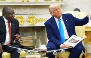 A África do Sul caminha frenético comentários gerais durante a visita do Irã A África do Sul caminha frenético comentários gerais durante a visita do Irã