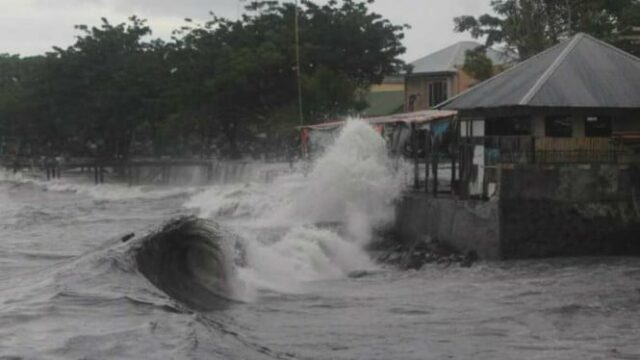 A BMKG emitiu um alerta de ondas antecipadas em Maluku, de 1 a 4 de agosto de 2025

