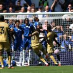 O gol de abertura de Eberechi Eze para o Crystal Palace contra o Chelsea não foi permitido de maneira controversa