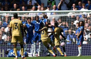 A Declaração da Premier League revela uma regra pouco conhecida que não permitiu o objetivo de Eberechi Eze contra o Chelsea. O gol de abertura de Eberechi Eze para o Crystal Palace contra o Chelsea não foi permitido de maneira controversa