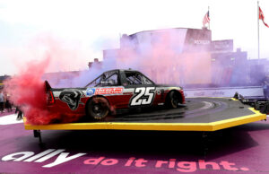 A Kaulig Racing revela a parceria de caminhões Ram Bombshell para a estréia da NASCAR A Kaulig Racing revela a parceria de caminhões Ram Bombshell para a estréia da NASCAR