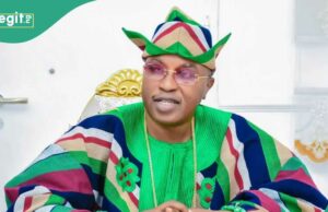 A Majestade Nigeriana perceptível proclama a nação ideal do Canadá no planeta ‘depois de restaurar seu ingresso, veja videoclipe viral A Majestade Nigeriana perceptível proclama a nação ideal do Canadá no planeta 'depois de restaurar seu ingresso, veja videoclipe viral