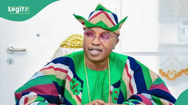 A Majestade Nigeriana perceptível proclama a nação ideal do Canadá no planeta 'depois de restaurar seu ingresso, veja videoclipe viral 

