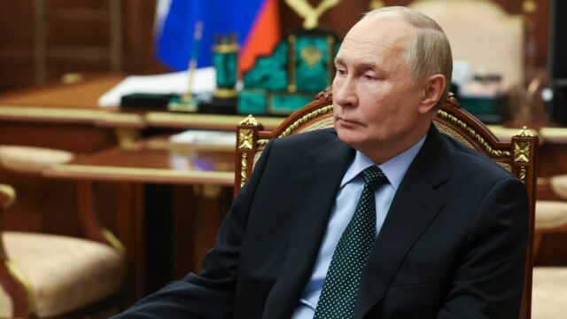A Rússia libera a moratória para implantar mísseis no meio da tensão com o administrador Trump

