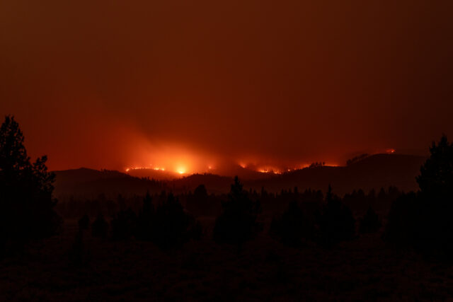 A ameaça de incêndio alerta milhares de "olhos ardentes" A ameaça de incêndio alerta milhares de "olhos ardentes"