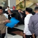 A antiga casa de Menag Yaqut foi procurada pelo KPK! O escândalo da cota Hajj está aquecendo