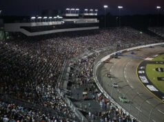 A audiência da NASCAR revela uma tendência preocupante para as corridas de carros americanos A audiência da NASCAR revela uma tendência preocupante para as corridas de carros americanos