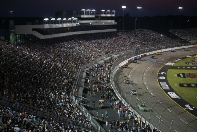 A audiência da NASCAR revela uma tendência preocupante para as corridas de carros americanos



