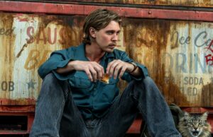 A capa de Nova York, de Darren Aronofsky, de Hungrover, “pega roubando”, desafia todas as expectativas. A capa de Nova York, de Darren Aronofsky, de Hungrover, "pega roubando", desafia todas as expectativas.