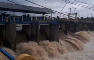 A condição atual do estado da barragem de Katulampa depois que Bogor foi espancada pela chuva desde ontem A condição atual do estado da barragem de Katulampa depois que Bogor foi espancada pela chuva desde ontem