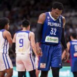 Gilas Pilipinas 'Justin Brownlee' durante um jogo contra a China Taipei na Copa Asiática da FIBA de 2025.