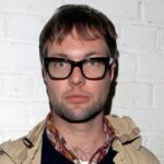 Maroon 5 Mickey Madden prendeu uma suposta violência doméstica