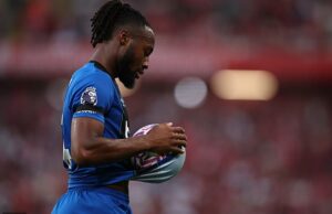 O futebol condena o abuso racista destinado a Antoine Semenyo: Capitão de Bournemouth Speaks, Boss revela que Star foi perguntado se ele queria jogar – e o Liverpool divulgou a declaração quando o jogador quebra o silêncio A estrela de Bournemouth, Antoine Semenyo