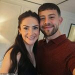 Emmerdale -star Isabel Hodgins, 31 anos, anunciou que ela e Adam Whitehead espera seu primeiro filho, apenas três meses depois de fazer o nó