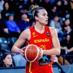 A estrela do basquete espanhol Martha Canela se concentrou no "trabalho em equipe" para ajudar a desenvolver o jogo entre os alunos da Índia