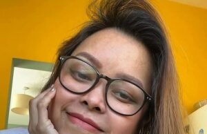 A estrela do críquete prestou homenagem emocional a sua esposa, que faleceu de repente para Waitrose. Wiyada (foto) cujo apelido era 'Lek' - que se traduz em pequeno em tailandês - estava comprando mantimentos na loja de luxo por volta das 18h quando ela de repente entrou em colapso e morreu na frente de compradores horrorizados