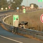 Quatro membros de uma família britânica morreram em uma resistência em Portugal poucas horas depois de contratar um carro no aeroporto de Faro. Imagem: a cena do acidente