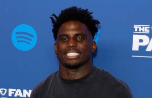 A filha de 8 meses de Tyreek Hill, Capri, foi hospitalizada, ex -revela Miami Dolphins Tyreek Hill e sua esposa Keeta Vaccaro Bem -vindo para as fotos do bebê do quarto 804