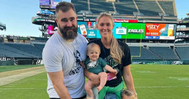 Jason Kelce, esposa Kylie tem as mãos cheias de 3 filhos: tudo o que eles disseram sobre os pais