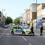 A polícia foi chamada a relatos de chutes na Dynvor Road, Stoke Newington, pouco depois da meia -noite desta manhã