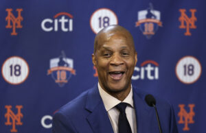 A legenda do Mets Strawberry responde a PETONS ALONS PROVADO DA CASA DE RUN A legenda do Mets Strawberry responde a PETONS ALONS PROVADO DA CASA DE RUN