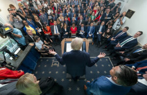 A nova missão do FBI? Lidar com pequenos incidentes de tráfego em 600 Muriel Bowser, indicado ao prefeito democrata de Washington, sorri enquanto discute seu principal sucesso durante a entrevista coletiva no National Press Club em Washington, prefeito de quarta -feira, major Sweet, no Pullo, nos nove meses da cabeça. (ABD Photo / Evan Vucci)