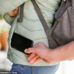 Os números da Escócia Yard, vistos pelo Daily Mail, revelaram que 116.656 telefones celulares foram roubados no ano passado