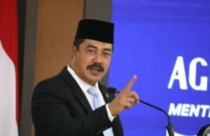 A resposta do ministro Agus dos passaportes da WNA foi presa quando ele participou de uma exposição oficial em RI: portanto, a avaliação de serviços humanísticos A resposta do ministro Agus dos passaportes da WNA foi presa quando ele participou de uma exposição oficial em RI: portanto, a avaliação de serviços humanísticos