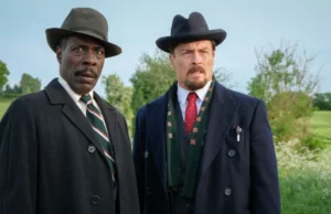 A série criminosa cult sobre pelotão. Este é um thriller de espionagem autobiográfico A série criminosa cult sobre pelotão. Este é um thriller de espionagem autobiográfico