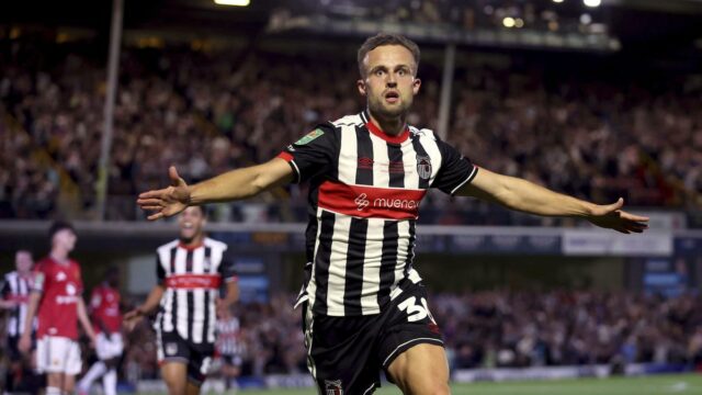 A última vez que Grimsby Town derrotou o Manchester United, quando foi isso?



