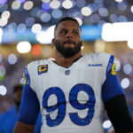 Aaron Donald recebeu oficialmente o campo de treinamento do Rams