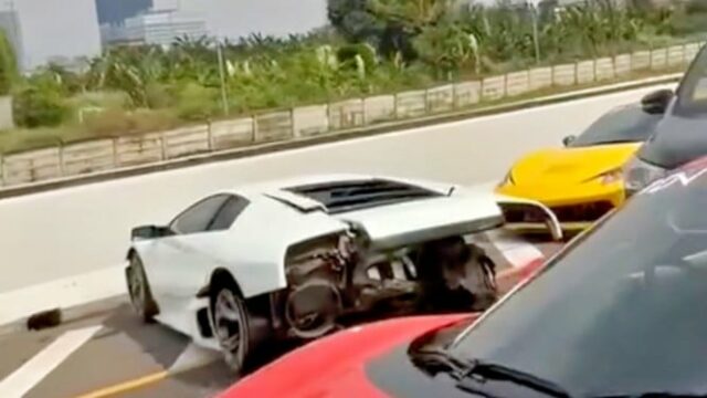 Acidente de apoio ao comboio em Kunciran Toll Road, Lamborghini Murcielago Ringsek

