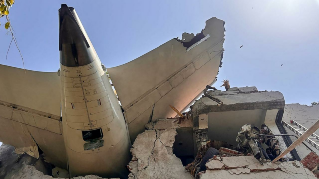 Air indiano em um canto de ângulo, a DGCA foi Air indiano em um canto de ângulo, a DGCA foi conduzida 146 AIR AIR LAND