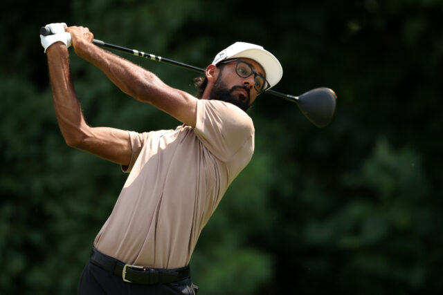 Akshay Bhatia pousa um carro novo com Ace to BMW Championship para o terceiro tarde

