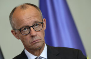 Alemanha suspende as armas das árvores de Israel no chão de Gaza Alemanha suspende as armas das árvores de Israel no chão de Gaza