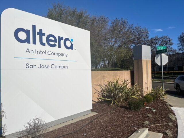 Altera corta empregos em San Jose, enquanto as perdas dos trabalhadores de tecnologia de tecnologia da Bay Area Lockftrage são facilitados


