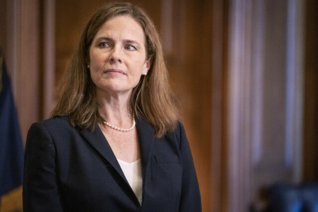 Amy Coney Barrett oferece alguns conselhos aos juízes



