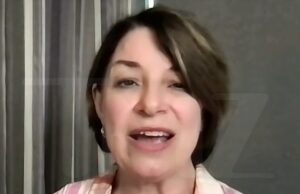 Amy Klobuchar exige mais regulamentação em vídeos de Deepfake “Horrible” AM-KLOBUCHAR-08-21-2