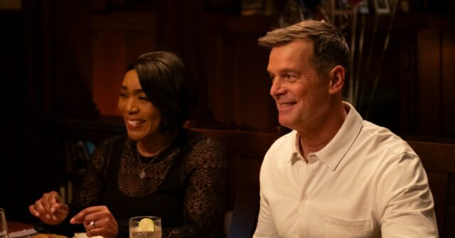 Angela Bassett pediu para ver Peter Krause depois de saber da morte de sua '9-1-1''Character. O que ela disse



