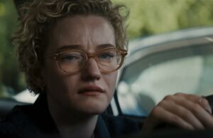 “Arma” permanece no escritório da ATT com 26 milhões de dólares no fim de semana forte Julia Garner em 'Armas' (Warner Bros.)
