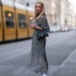 As 21 peças de transição inspiradas em parisienses para lisonjear mulheres com mais de 40 anos - a partir de US $ 15