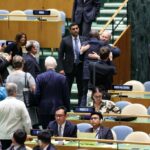 O secretário de Relações Exteriores britânico David Lammy, incluindo o primeiro -ministro palestino Mohammad Mustafa em uma conferência da ONU.